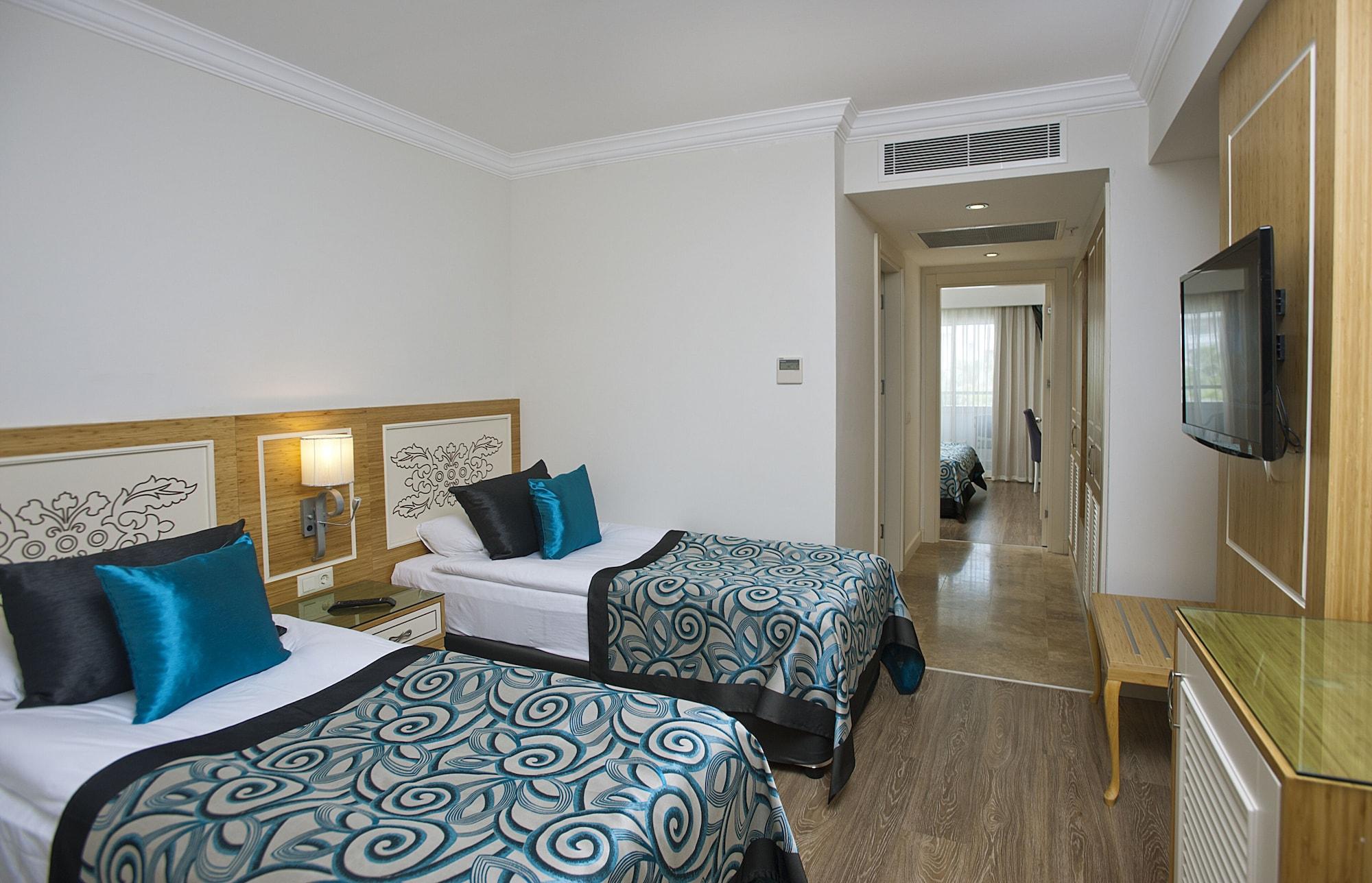 Resort Crystal Waterworld &