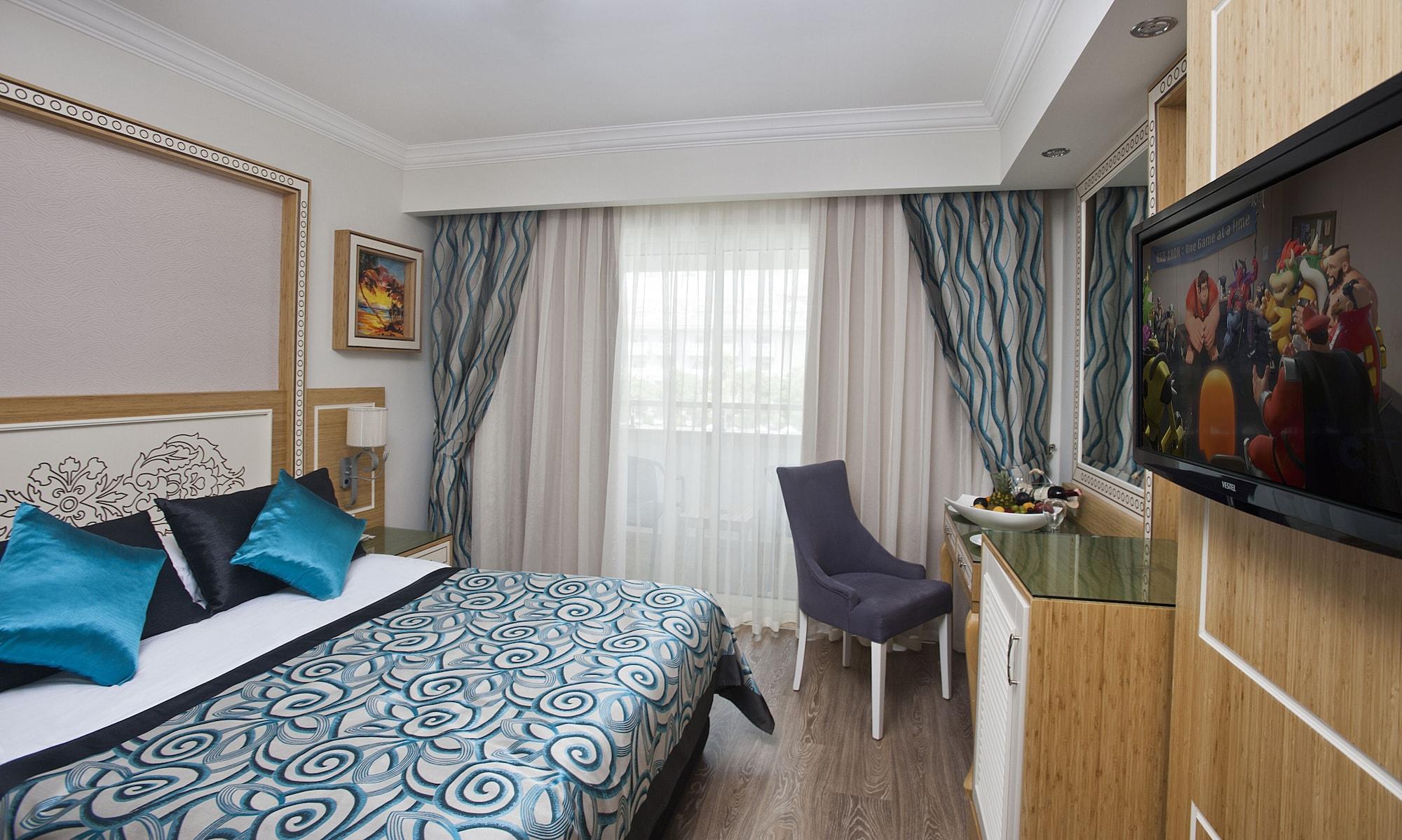 Resort Crystal Waterworld & Belek
